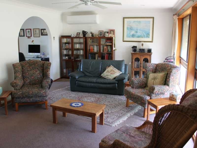 12 Regent Street, Tumbarumba NSW 2653