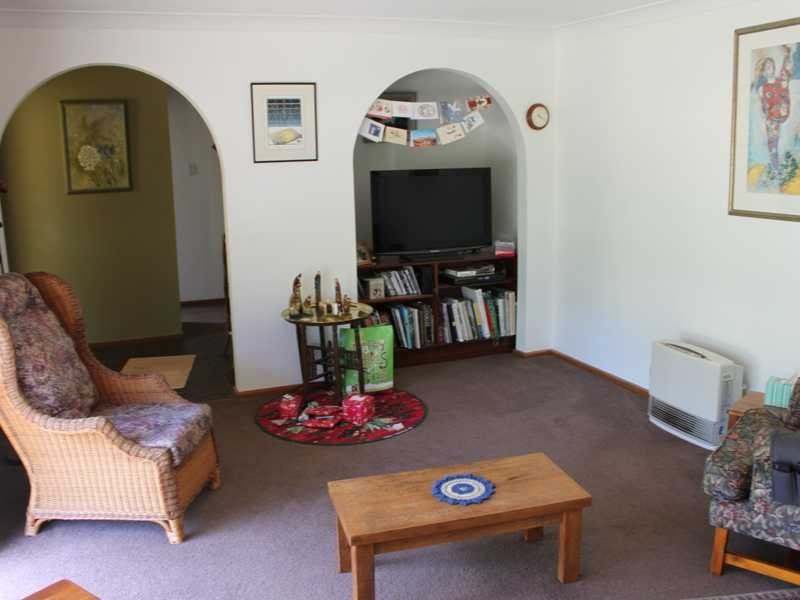 12 Regent Street, Tumbarumba NSW 2653