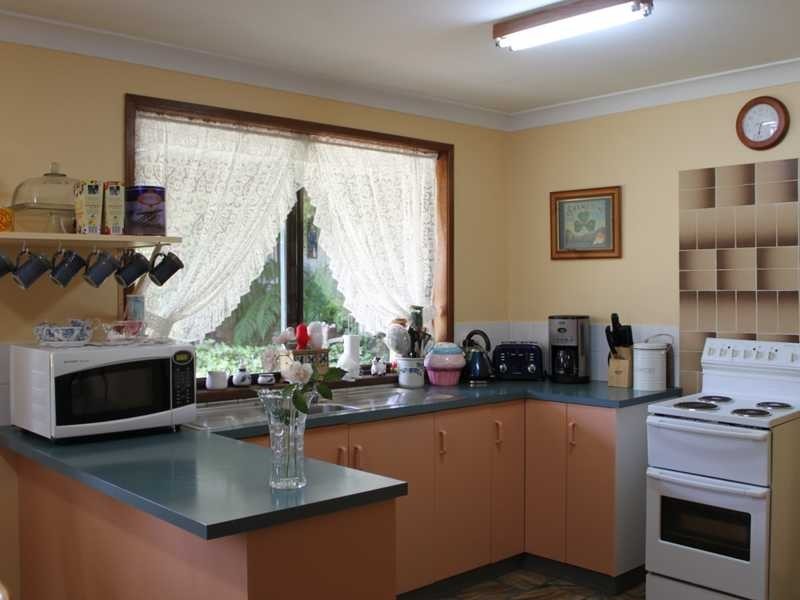 9 Lyne Street, Tumbarumba NSW 2653