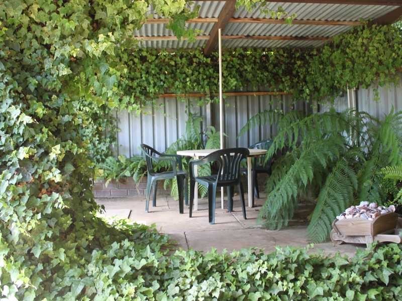 9 Lyne Street, Tumbarumba NSW 2653