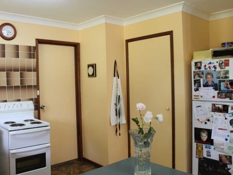 9 Lyne Street, Tumbarumba NSW 2653