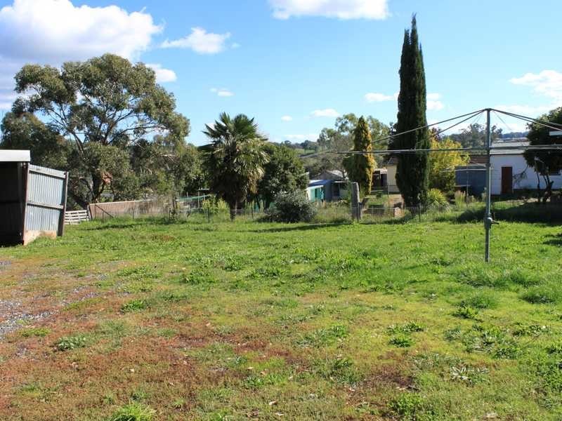 24 Regent Street, Tumbarumba NSW 2653