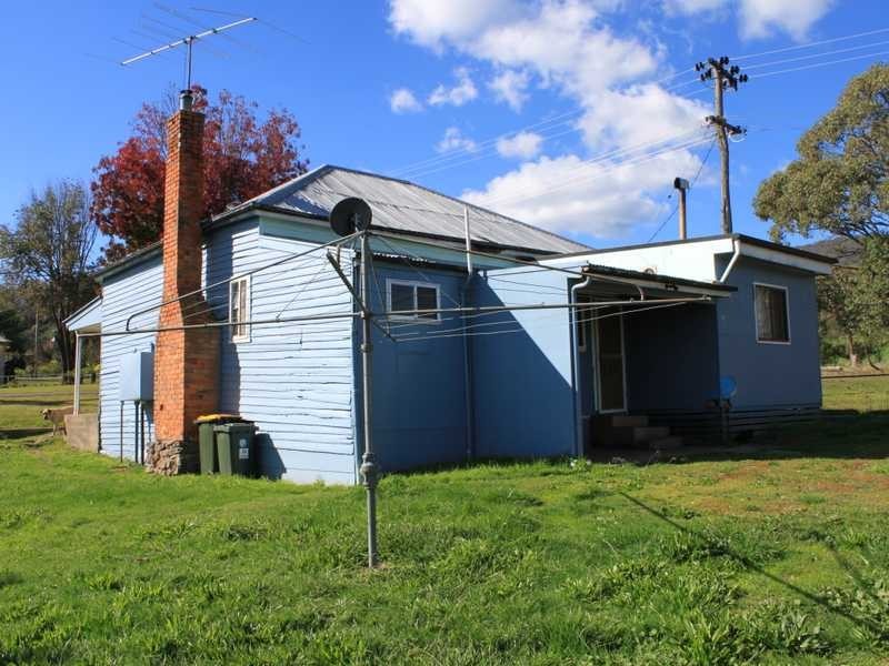 24 Regent Street, Tumbarumba NSW 2653