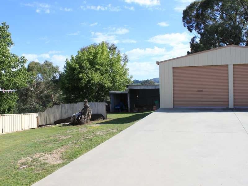 10 Lyne Street, Tumbarumba NSW 2653