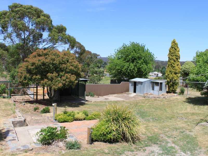 22 Regent Street, Tumbarumba NSW 2653