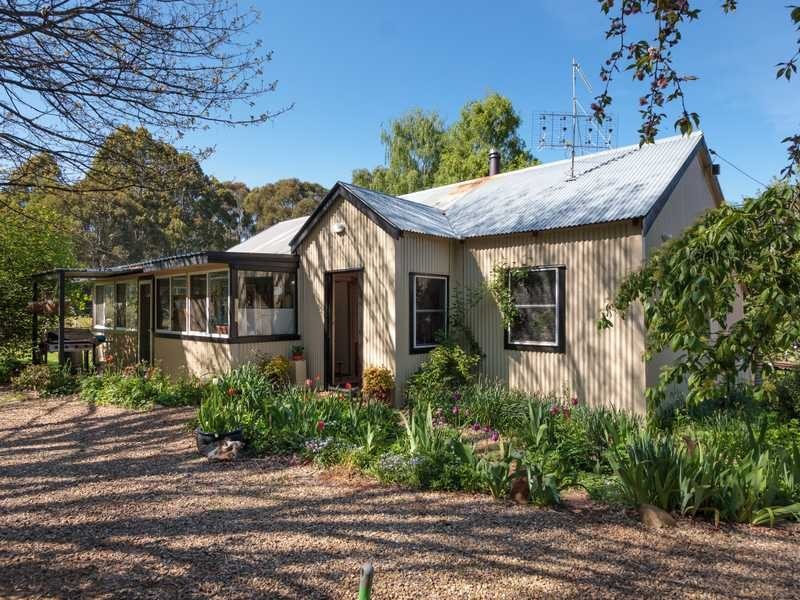 2150 Batlow Road, Laurel Hill NSW 2649