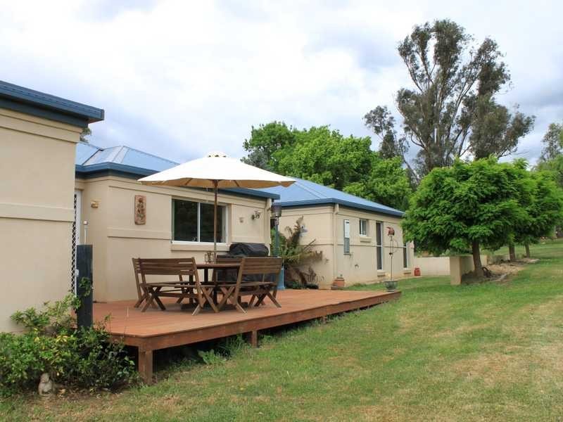 22 Emerson Street, Tumbarumba NSW 2653