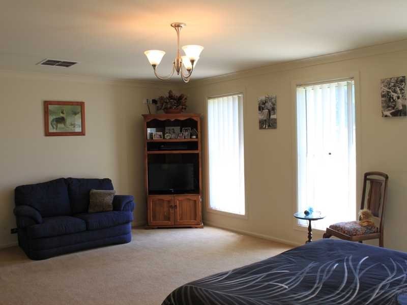 22 Emerson Street, Tumbarumba NSW 2653