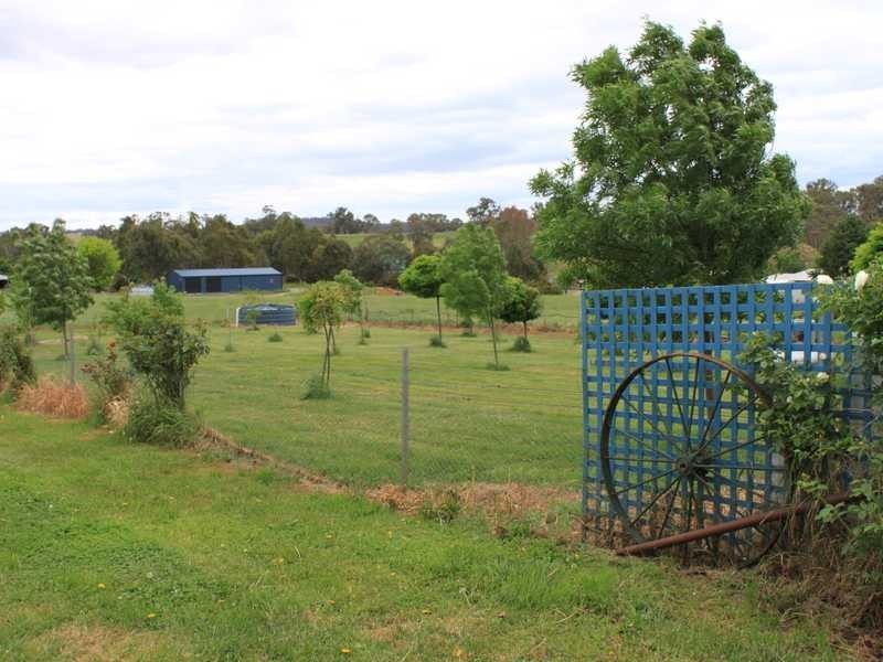 22 Emerson Street, Tumbarumba NSW 2653