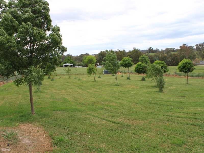 22 Emerson Street, Tumbarumba NSW 2653