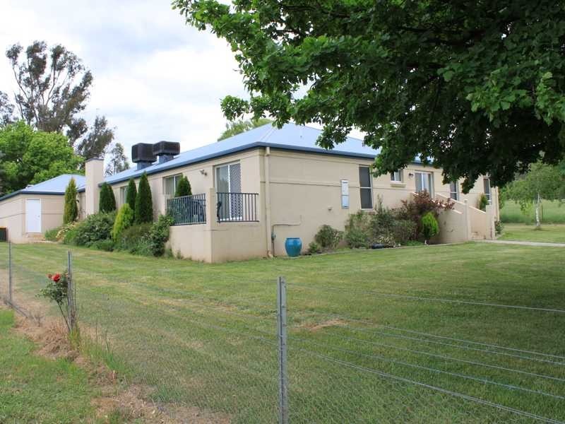 22 Emerson Street, Tumbarumba NSW 2653