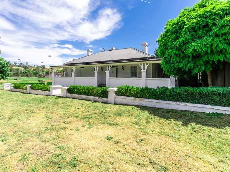 9 Prince Street, Tumbarumba NSW 2653