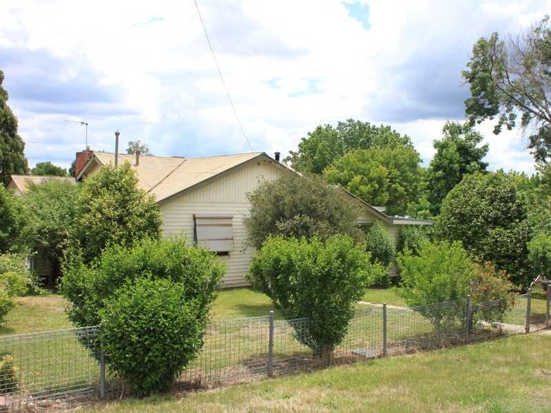 19 William Street, Tumbarumba NSW 2653