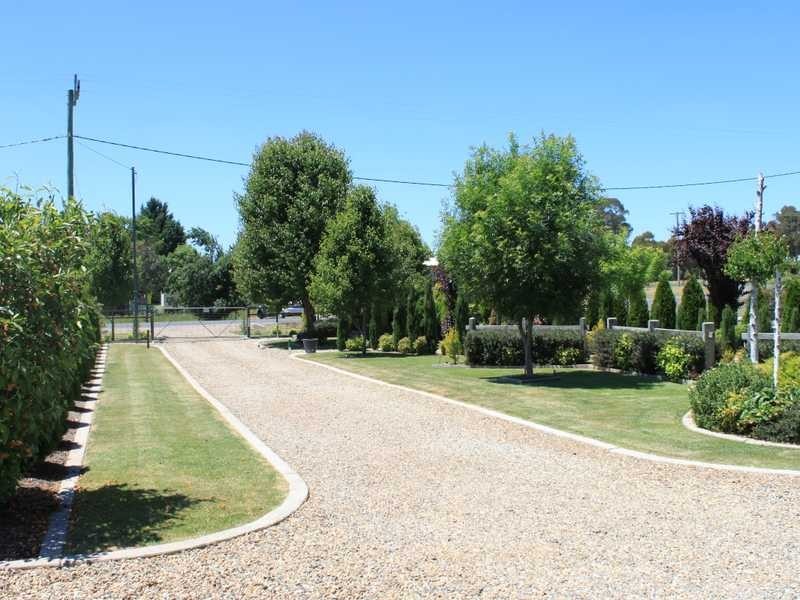 25 Carabost Street, Tumbarumba NSW 2653