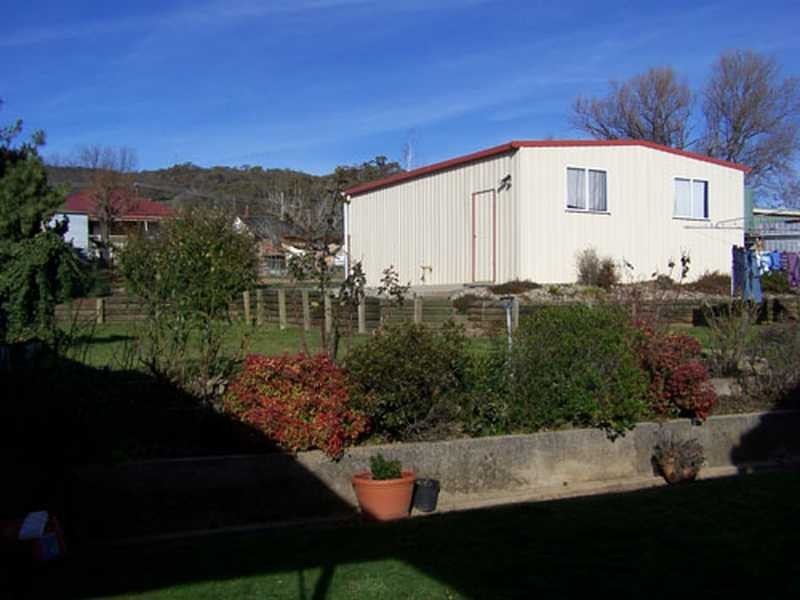 100 Winton Street, Tumbarumba NSW 2653