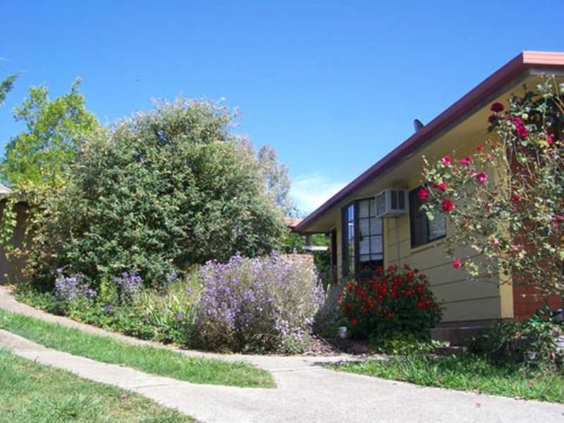 13 Bogong Street, Tumbarumba NSW 2653