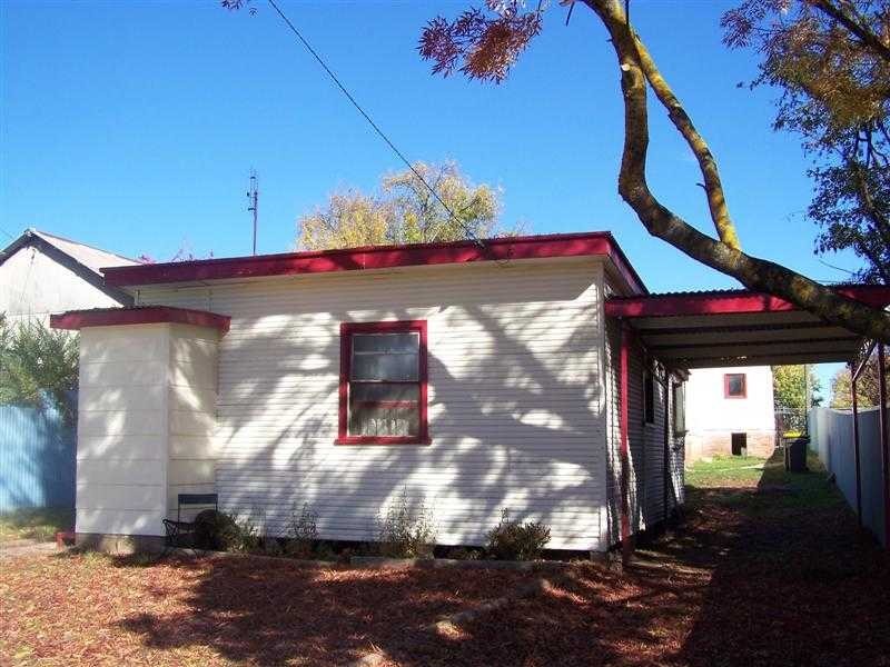 11 Bridge Street, Tumbarumba NSW 2653