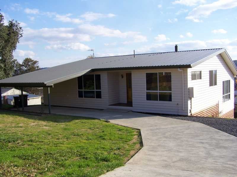 93 Gilbert Street, Tumbarumba NSW 2653