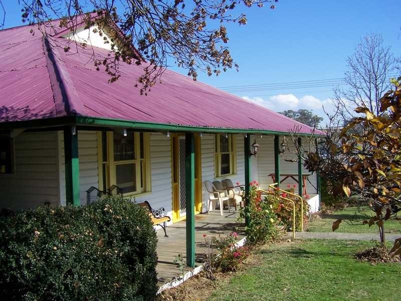 10 Regent Street, Tumbarumba NSW 2653
