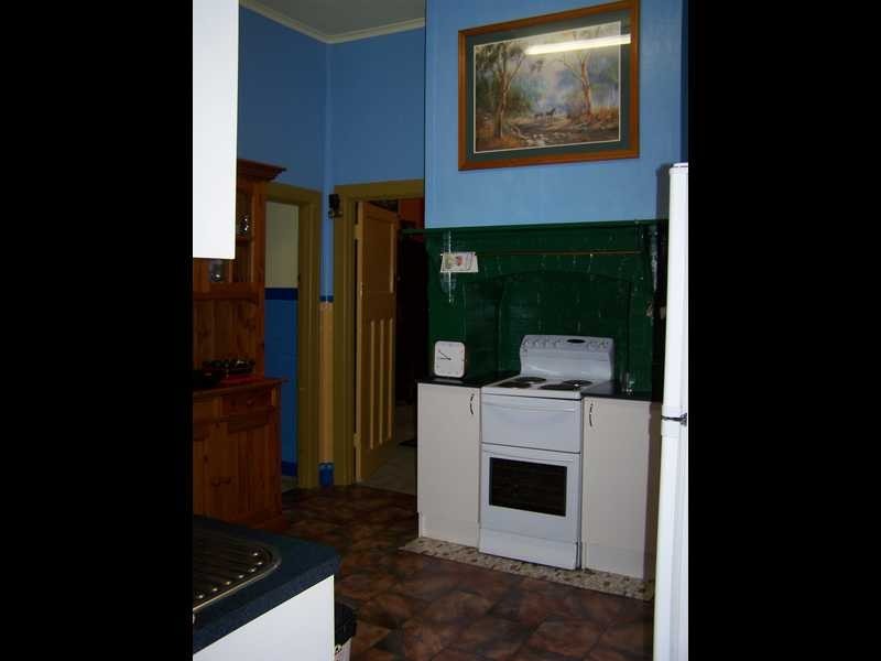 10 Regent Street, Tumbarumba NSW 2653