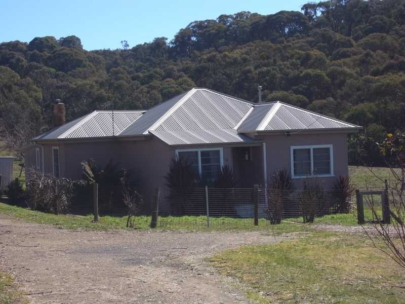18 Harrow Street, Tumbarumba NSW 2653