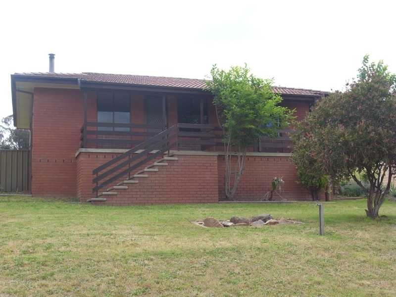 7 Mate Street, Tumbarumba NSW 2653