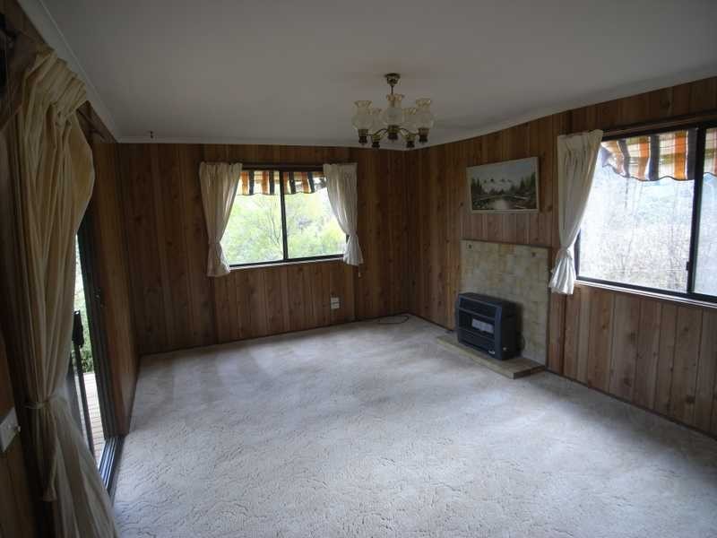 8 Lyne Street, Tumbarumba NSW 2653