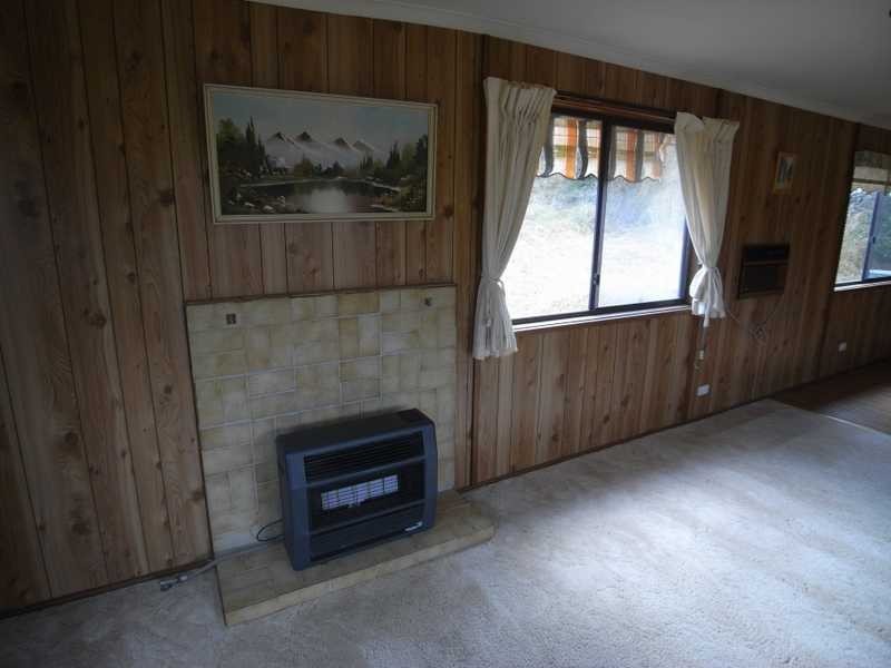 8 Lyne Street, Tumbarumba NSW 2653