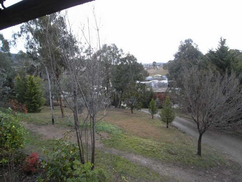 8 Lyne Street, Tumbarumba NSW 2653