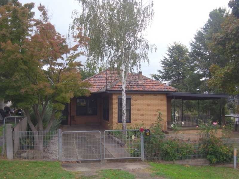 50 Clara Street, Tumbarumba NSW 2653