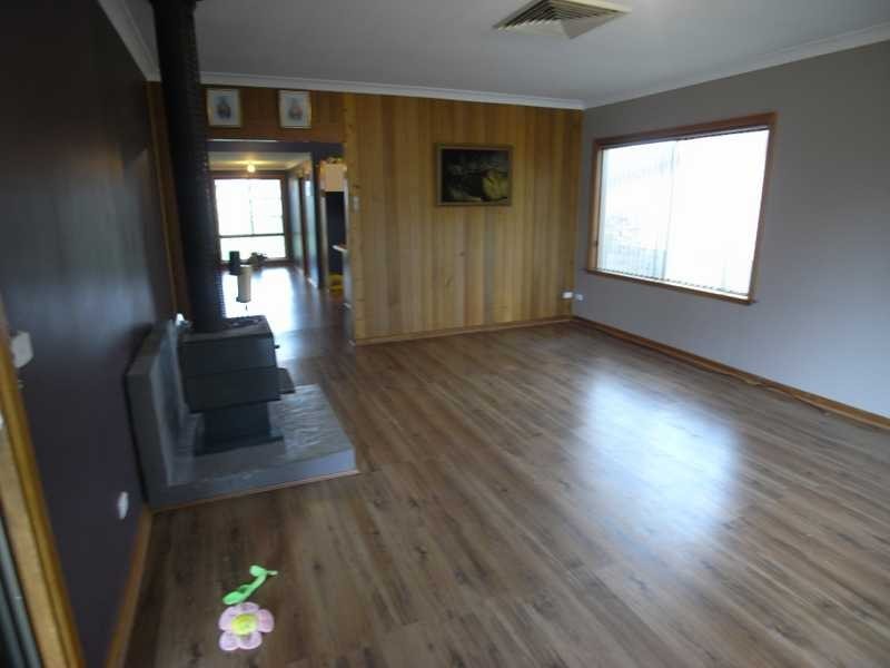 10 Mitchell Street, Tumbarumba NSW 2653