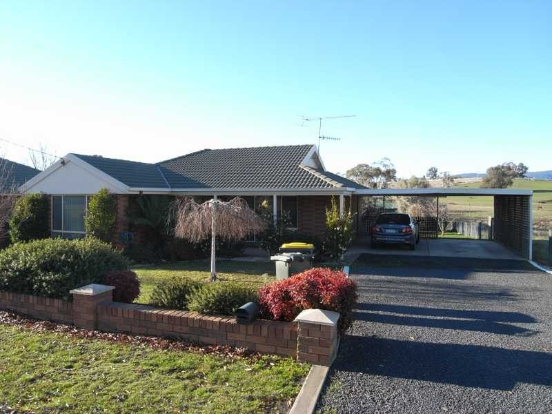 112 Albury Street, Tumbarumba NSW 2653