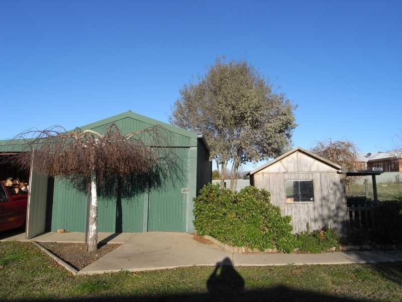 112 Albury Street, Tumbarumba NSW 2653