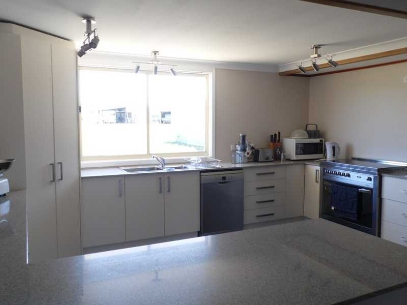 744 Coppabella, Rosewood NSW 2652