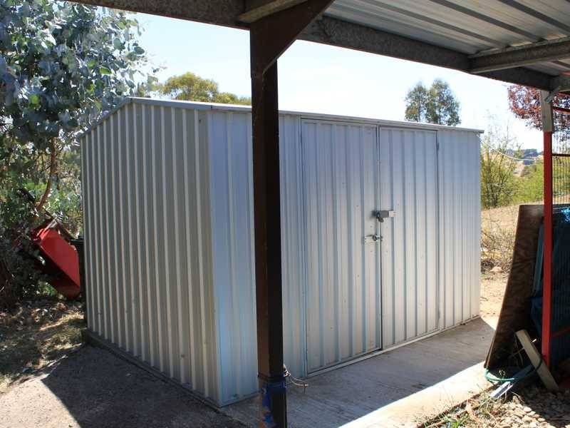 8 Lyne Street, Tumbarumba NSW 2653