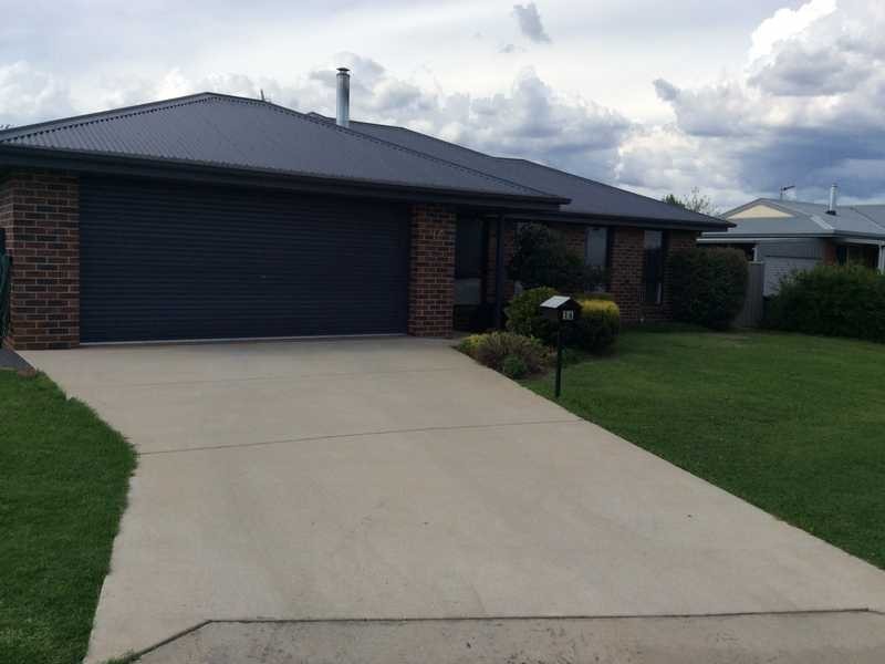 16 Burgun Drive, Tumbarumba NSW 2653