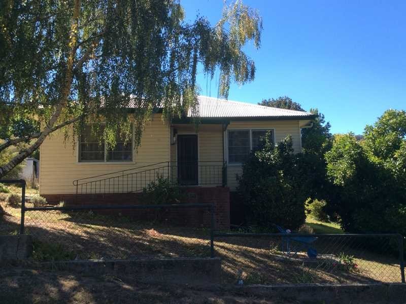 32 Winton St, Tumbarumba NSW 2653