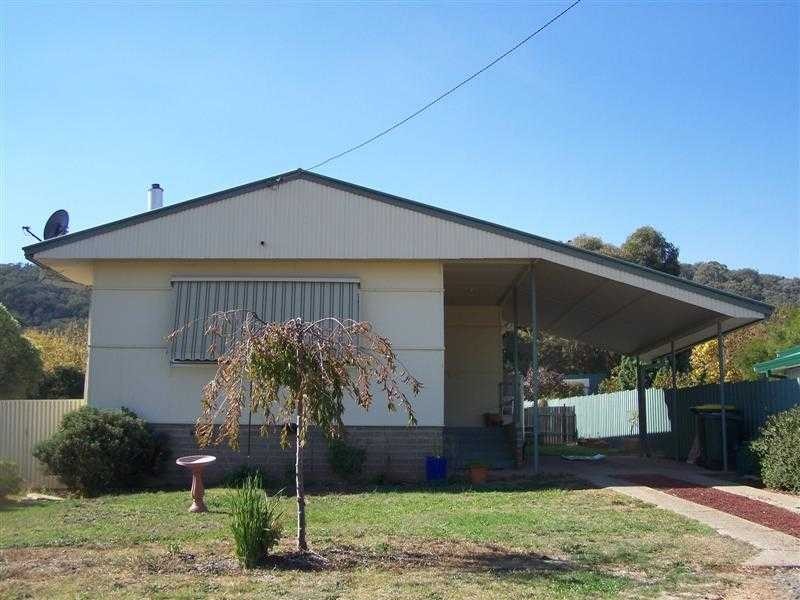 16 Gilbert Street, Tumbarumba NSW 2653