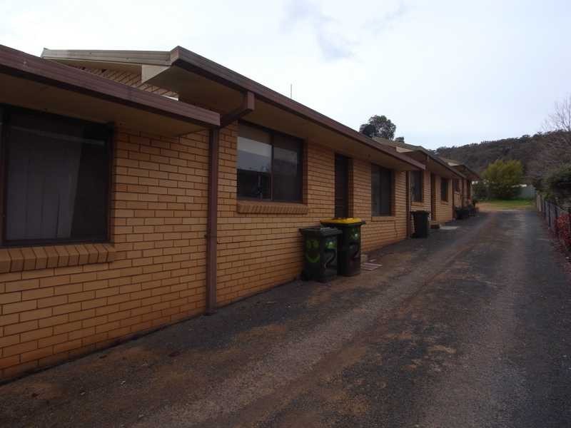 2/12 Gilbert Street, Tumbarumba NSW 2653