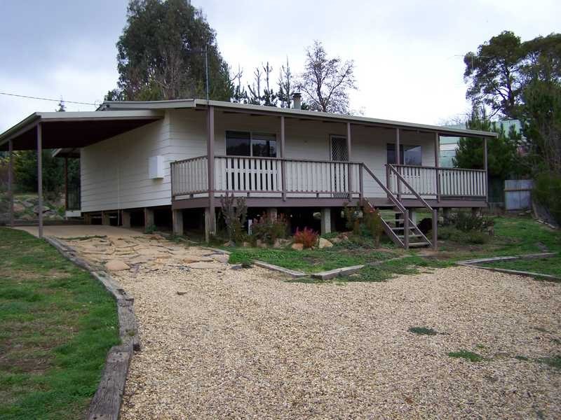 4 Kent Street, Tumbarumba NSW 2653