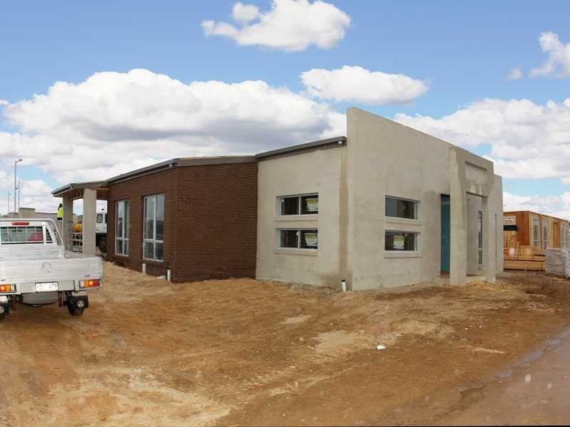 5 Patrick White Circuit, Franklin ACT 2913