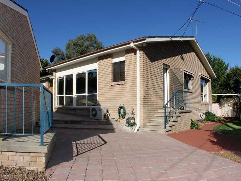 166 Castleton Crescent, Gowrie ACT 2904