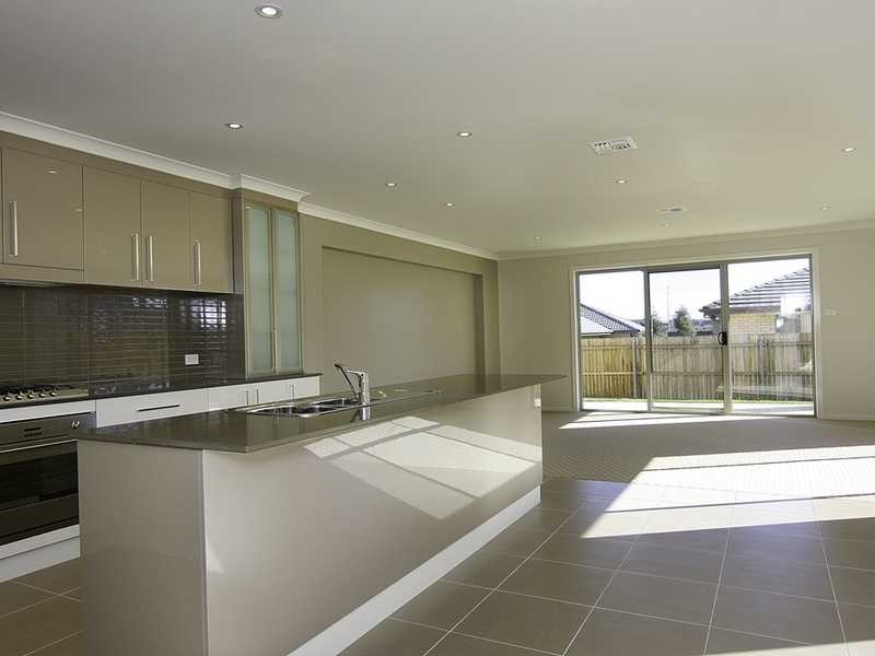 27 Neil Harris Crescent, Forde ACT 2914