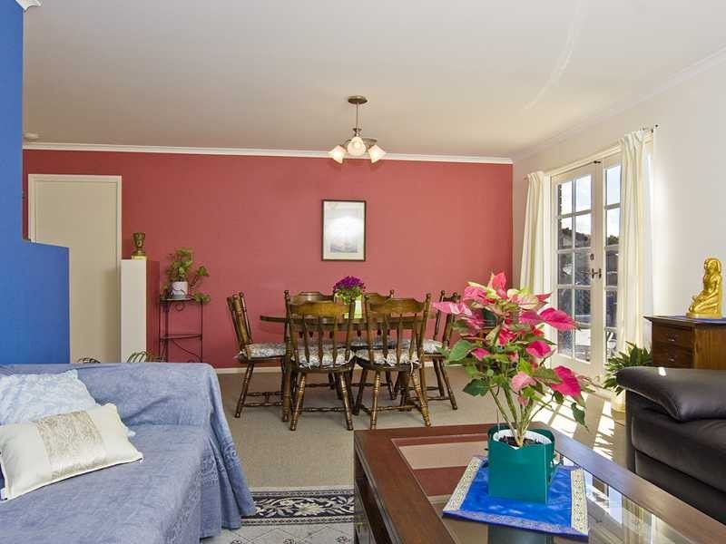 13 Tooroonga Crescent, Jerrabomberra NSW 2619