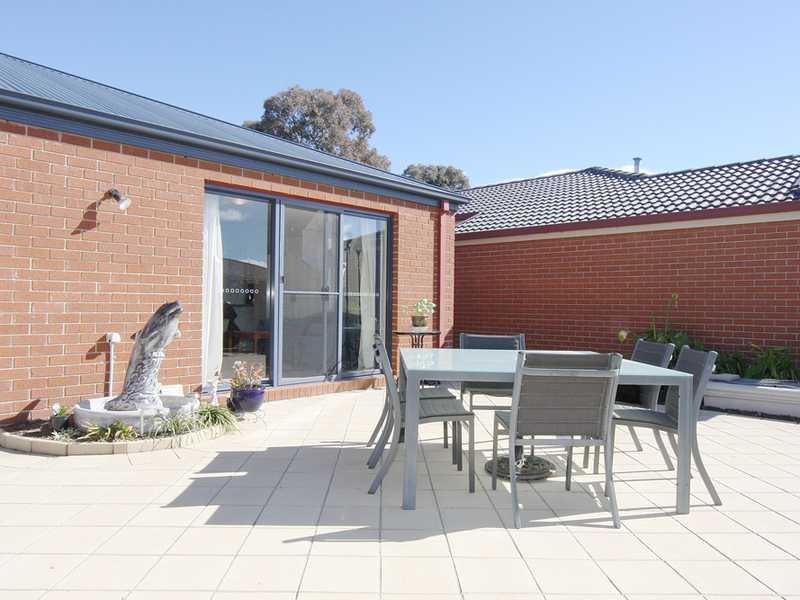 13 Tooroonga Crescent, Jerrabomberra NSW 2619