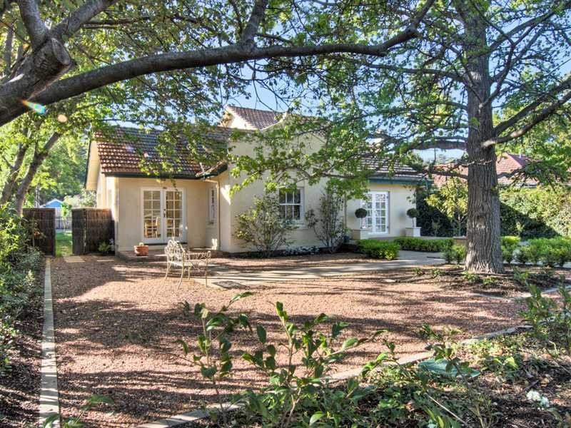 12 Belmore Gardens, Barton ACT 2600