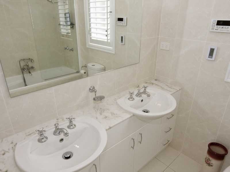 12 Belmore Gardens, Barton ACT 2600