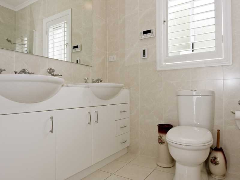 12 Belmore Gardens, Barton ACT 2600