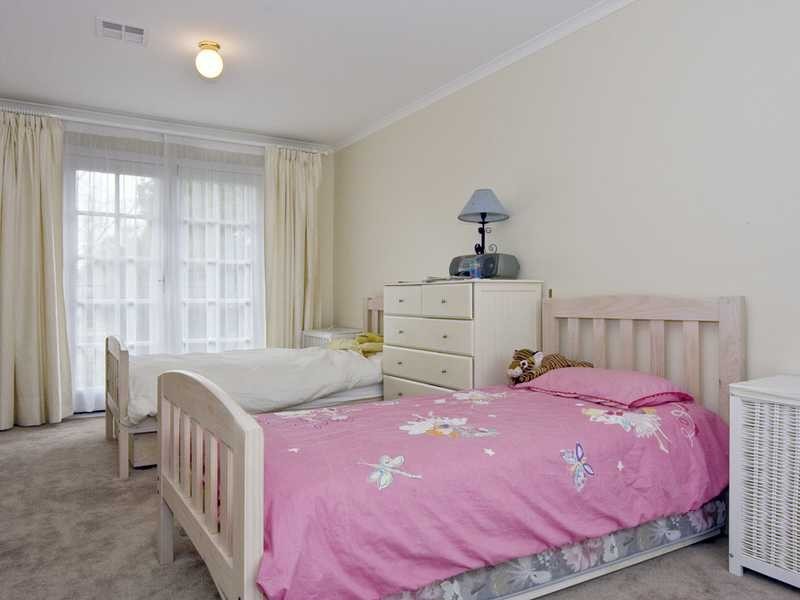 12 Belmore Gardens, Barton ACT 2600