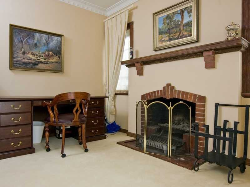 12 Belmore Gardens, Barton ACT 2600